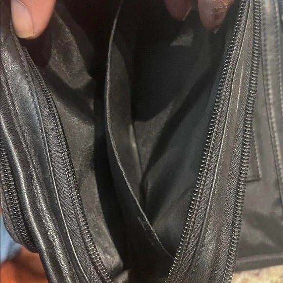 Tumi Black Leather Toiletry Bag - Picture 3 of 5